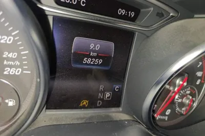 Mercedes-Benz GLA 2018, 58300 км, за 80086.53 CNY - фото 11