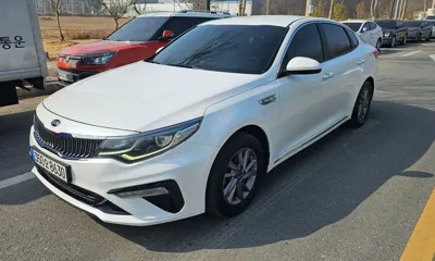 Kia K5 · 2019 год