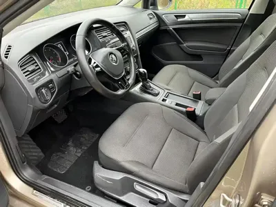 Volkswagen Golf 2017, 90000 км, за 43800 CNY - фото 7
