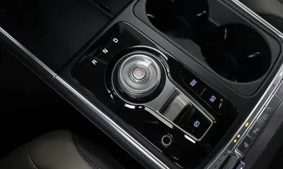Kia Canival 2025, 50552 км, за 99990000 KRW - фото 9