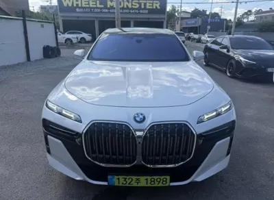 BMW 7-Series · 2024 год