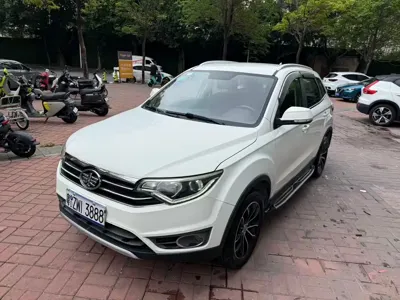 FAW Senya R7 2017, 80000 км, за 15800 CNY - фото 1
