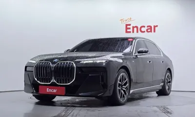 BMW i7 · 2025 год