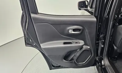 Jeep Renegade 2023, 19485 км, за 28500000 KRW - фото 25
