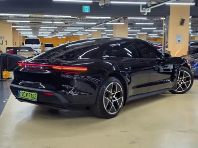Porsche Taycan 2025, 29000 км, за 123000000 KRW