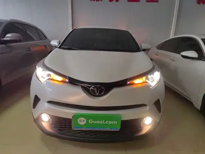 Toyota C-HR 2021, 12000 км, за 103500 CNY