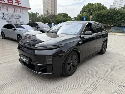 Li Auto Li L7 · 2024 год