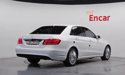 Mercedes-Benz E-Class 2014, 130131 км, за 9000000 KRW