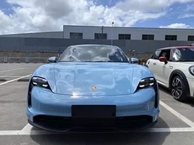 Porsche Taycan 2022, 17000 км, за 425000 CNY