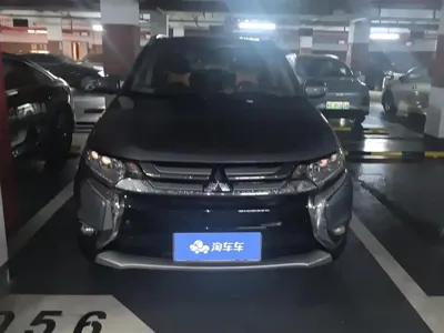 Mitsubishi Outlander 2018, 114300 км, за 48800 CNY