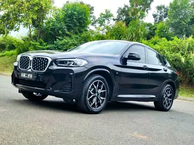BMW X4 · 2022 год