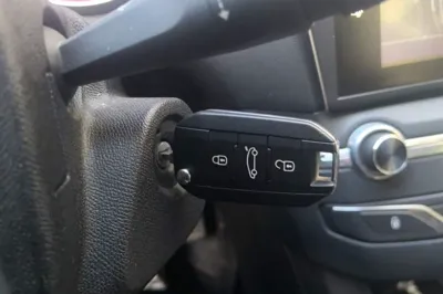 Peugeot 408 2016, 59900 км, за 29331.37 CNY - фото 9