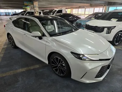Toyota Camry 2026, 4 км, за 56500000 KRW