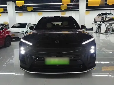 Nio ES6 2025, 9000 км, за 242200 CNY