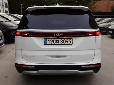 Kia Canival 2023, 30747 км, за 7680000 KRW