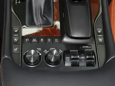 Lexus LX 2020, 87000 км, за 985000 CNY - фото 20