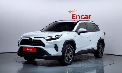 Toyota RAV4 · 2025 год
