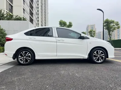 Honda City 2016, 73000 км, за 27799 CNY