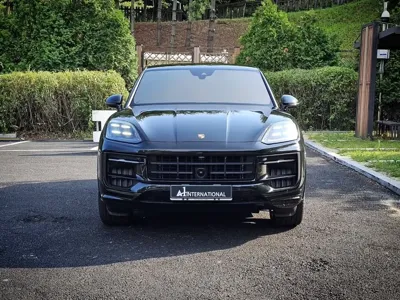 Porsche Cayenne · 2025 год