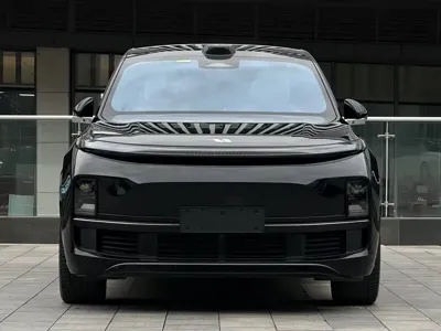 Li Auto Li L9 2025, 27000 км, за 309800 CNY