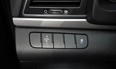 Hyundai Avante 2017, 182133 км, за 4500000 KRW - фото 20