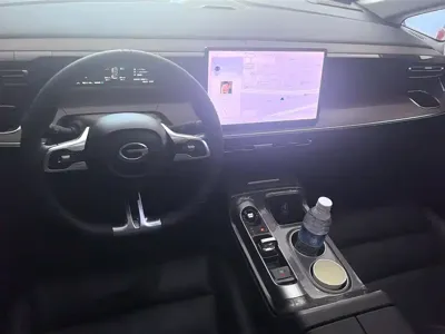 GAC Motor 传祺E8 PHEV 2024, 91100 км, за 128000 CNY - фото 12