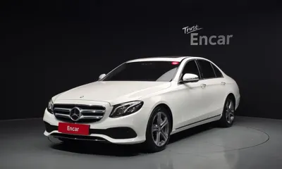 Mercedes-Benz E-Class · 2017 год