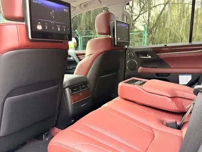 Lexus LX 2018, 56000 км, за 1158000 CNY - фото 10