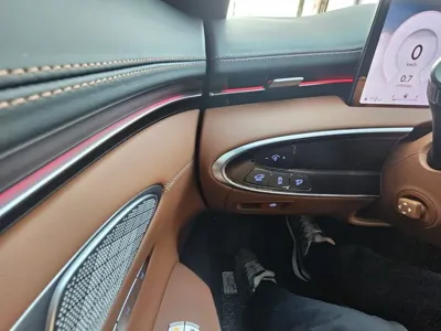 Genesis GV70 2026, 900 км, за 40110000 KRW - фото 9