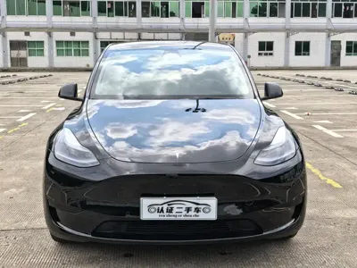 Tesla Model Y 2023, 11000 км, за 183800 CNY