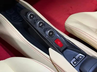 Ferrari F8 2021, 9550 км, за 350000000 KRW - фото 9