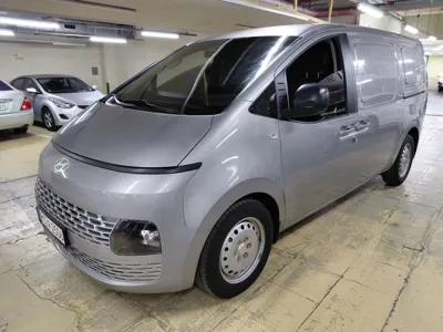 Hyundai Staria · 2025 год