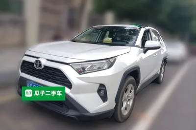 Toyota RAV4 · 2023 год