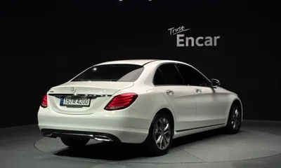 Mercedes-Benz C-Class 2016, 103998 км, за 13200000 KRW