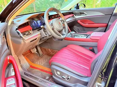 Hongqi Hongqi H5 2022, 43000 км, за 78800 CNY