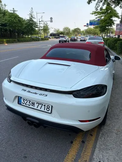 Porsche 718 2018, 36000 км, за 75000000 KRW