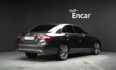 Mercedes-Benz E-Class 2023, 68300 км, за 41800000 KRW