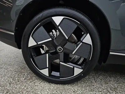 Volvo 沃尔沃XC70插电式混动 2025, 12200 км, за 221800 CNY - фото 15
