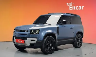 Land Rover Defender · 2022 год
