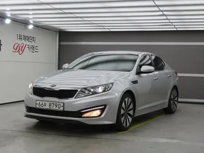 Kia K5 · 2011 год