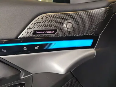 BMW i5 2025, 500 км, за 286000 CNY - фото 21