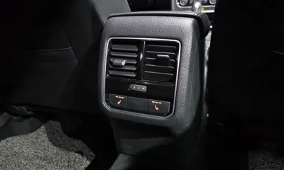 Volkswagen Passat 2018, 57542 км, за 12500000 KRW - фото 18