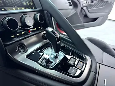 Jaguar F-Type 2024, 6000 км, за 435800 CNY - фото 8