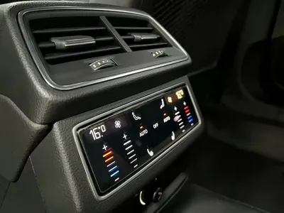 Audi A6L 2022, 96000 км, за 205000 CNY - фото 8