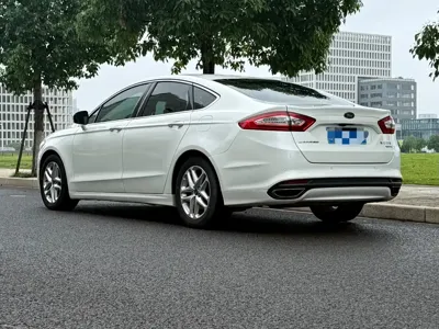 Ford Mondeo 2016, 140000 км, за 26300 CNY