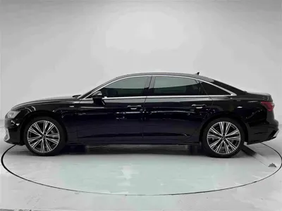 Audi A6L 2024, 45000 км, за 308800 CNY - фото 19