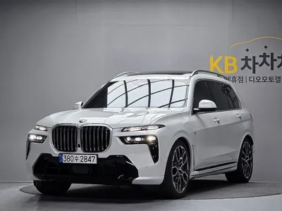 BMW X7 · 2025 год