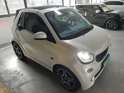 Smart Smart Fortwo 2017, 76700 км, за 94100 CNY