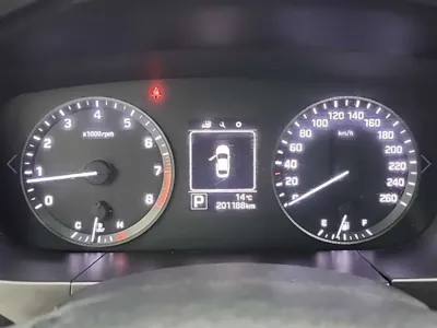 Hyundai Sonata 2015, 201181 км, за 3300000 KRW - фото 8