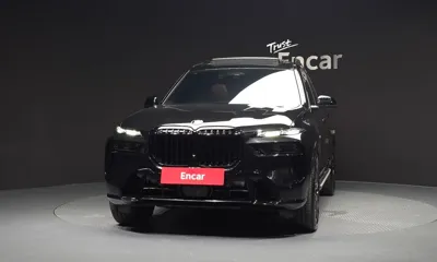 BMW X7 2025, 7555 км, за 163700000 KRW